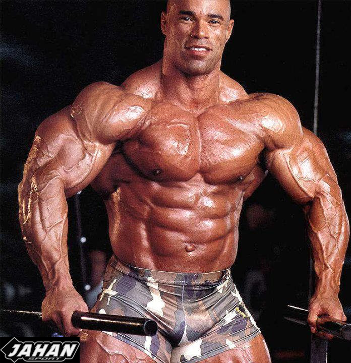 پاسخ کوین لورون به سوالات بدنسازان